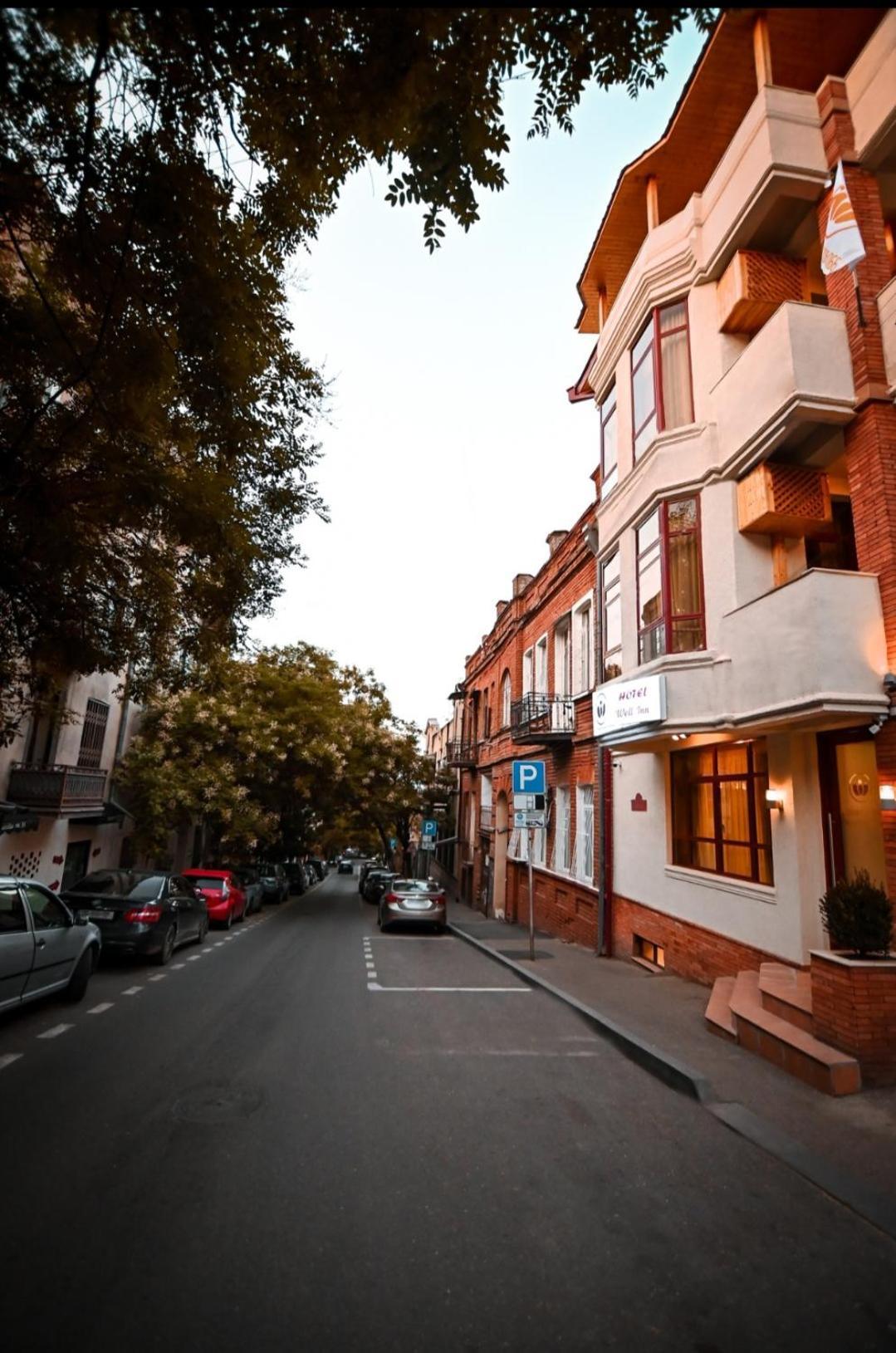 Hotel Well Inn Тбілісі Екстер'єр фото