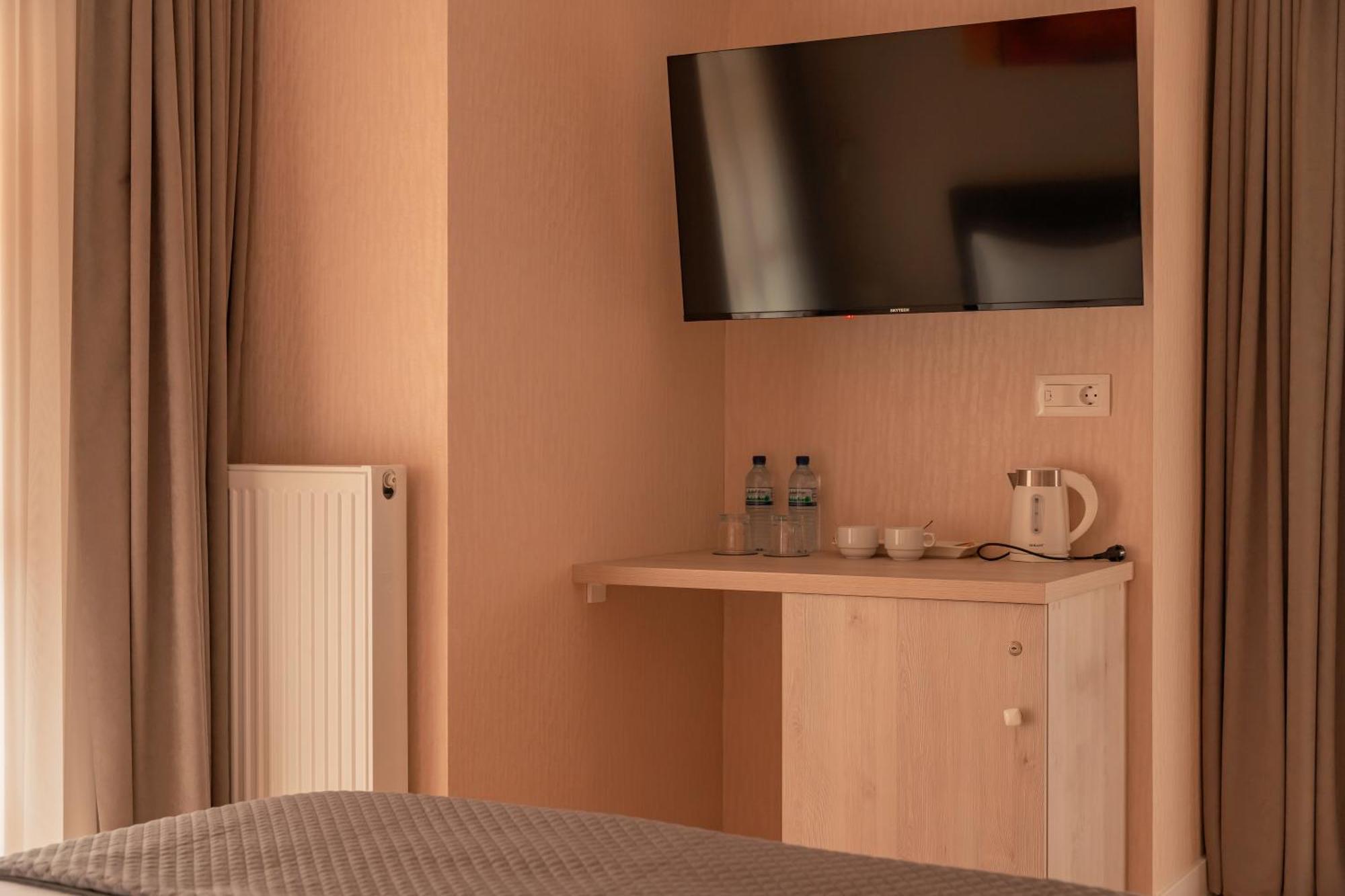 Hotel Well Inn Тбілісі Екстер'єр фото