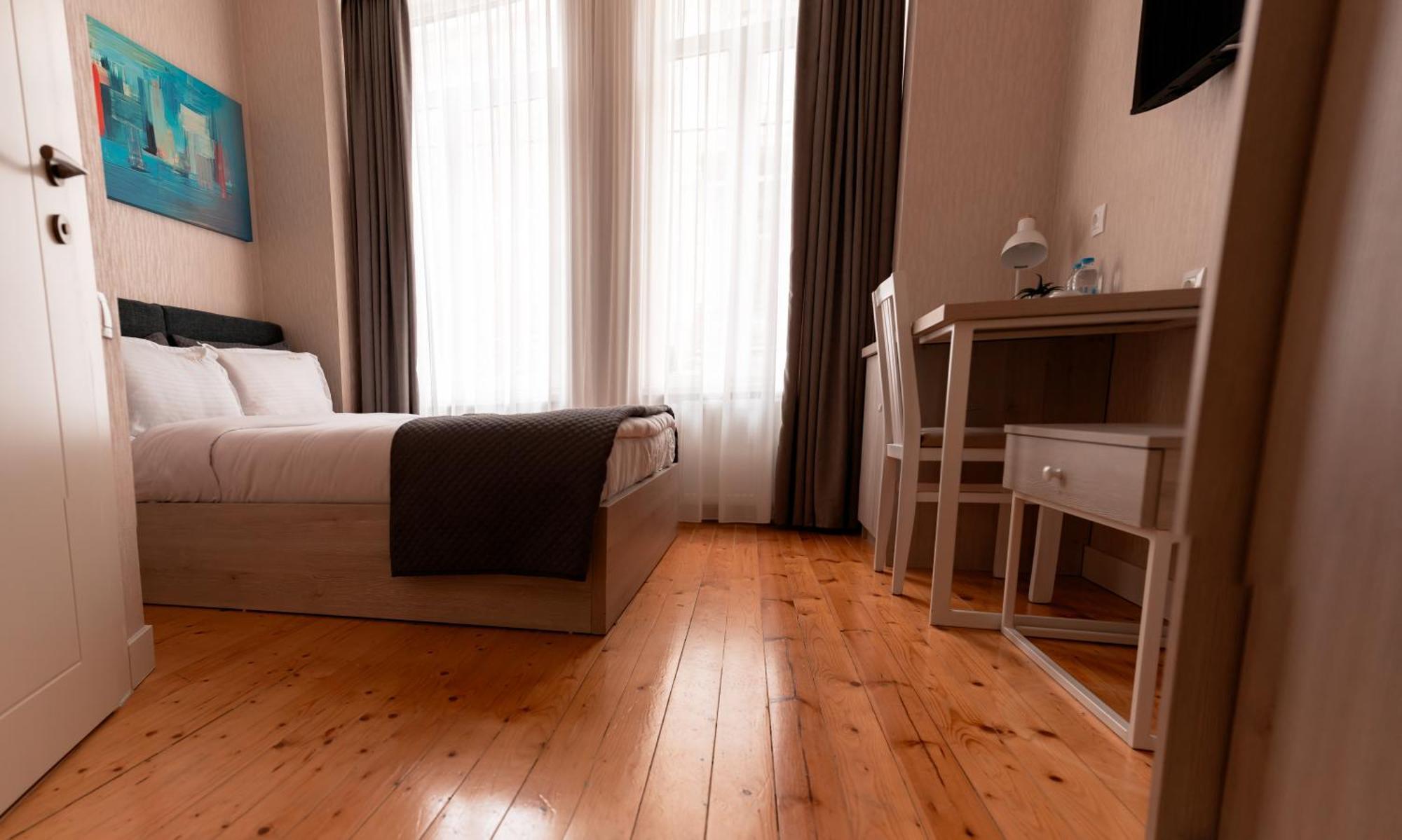 Hotel Well Inn Тбілісі Екстер'єр фото