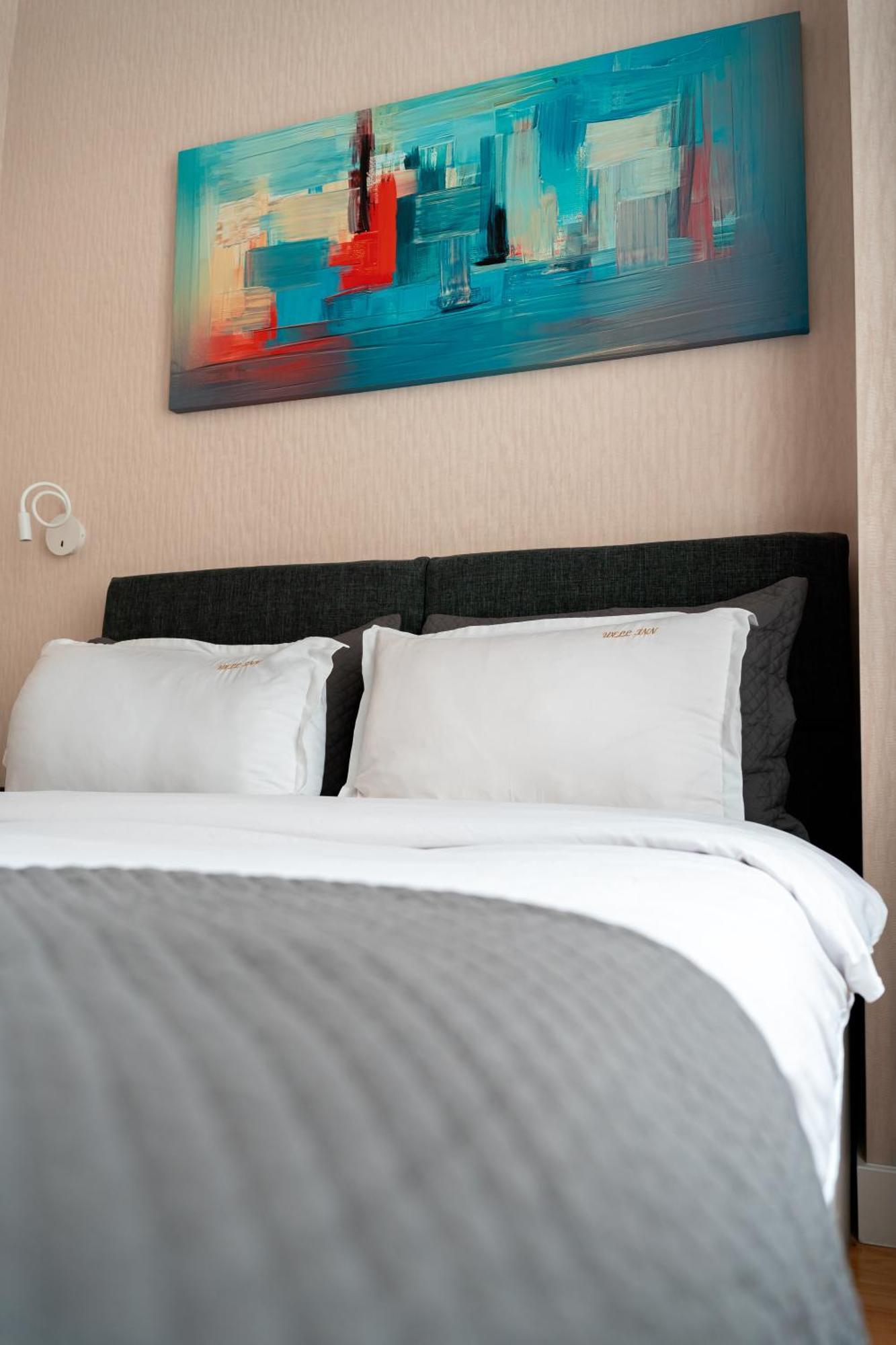 Hotel Well Inn Тбілісі Екстер'єр фото