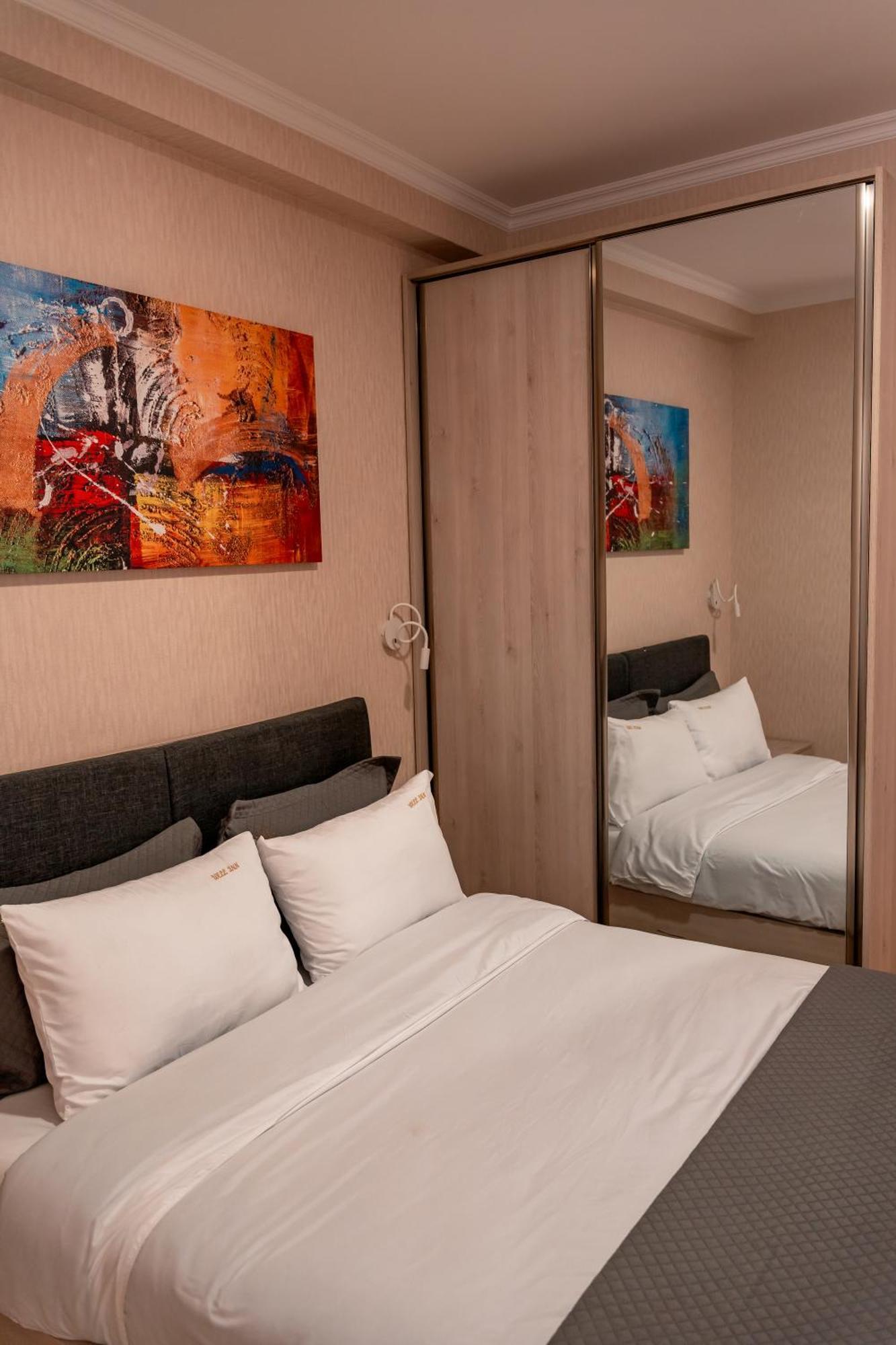 Hotel Well Inn Тбілісі Екстер'єр фото
