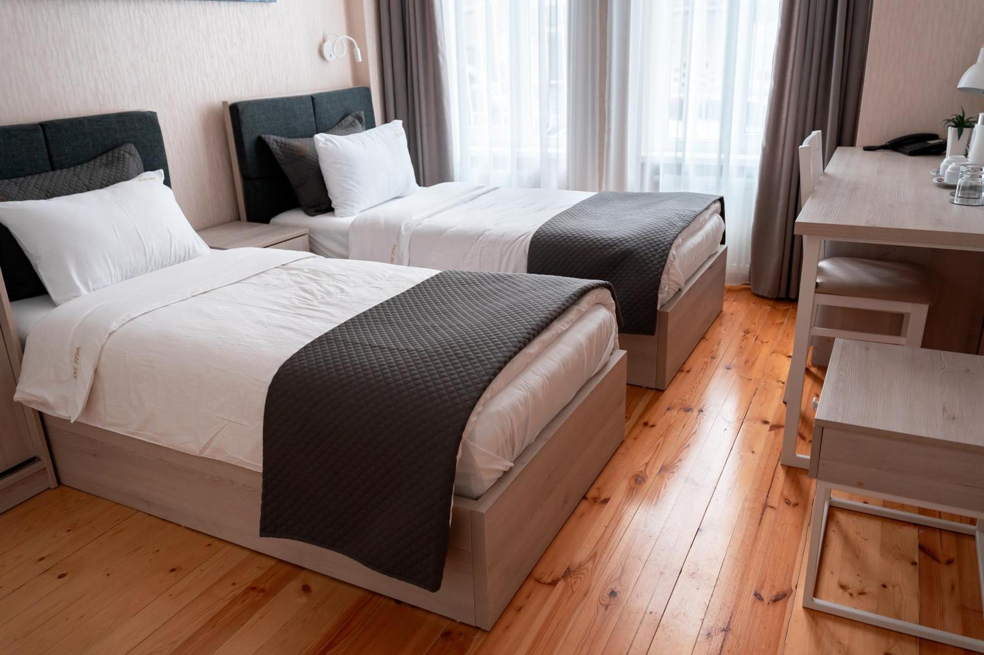 Hotel Well Inn Тбілісі Екстер'єр фото